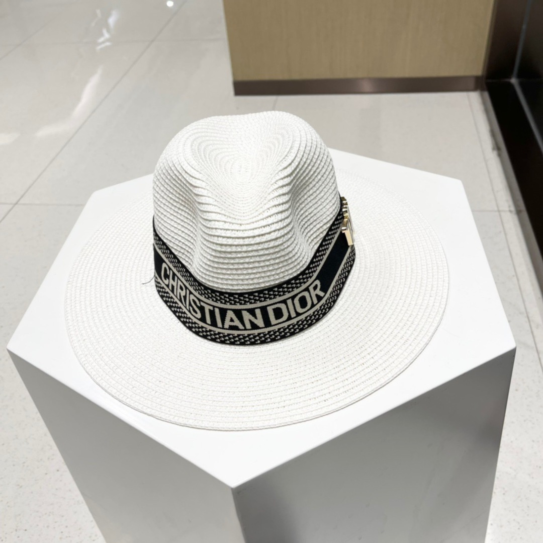  【DIOR迪奥】春夏新款草编遮阳草帽盆帽🤩沙滩风，简约大方，百搭单品～出街首选，新款帽型超美腻，新品上