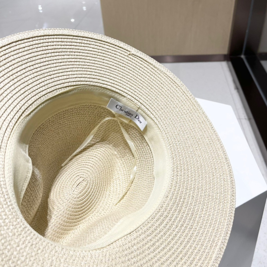  【DIOR迪奥】春夏新款草编遮阳草帽盆帽🤩沙滩风，简约大方，百搭单品～出街首选，新款帽型超美腻，新品上