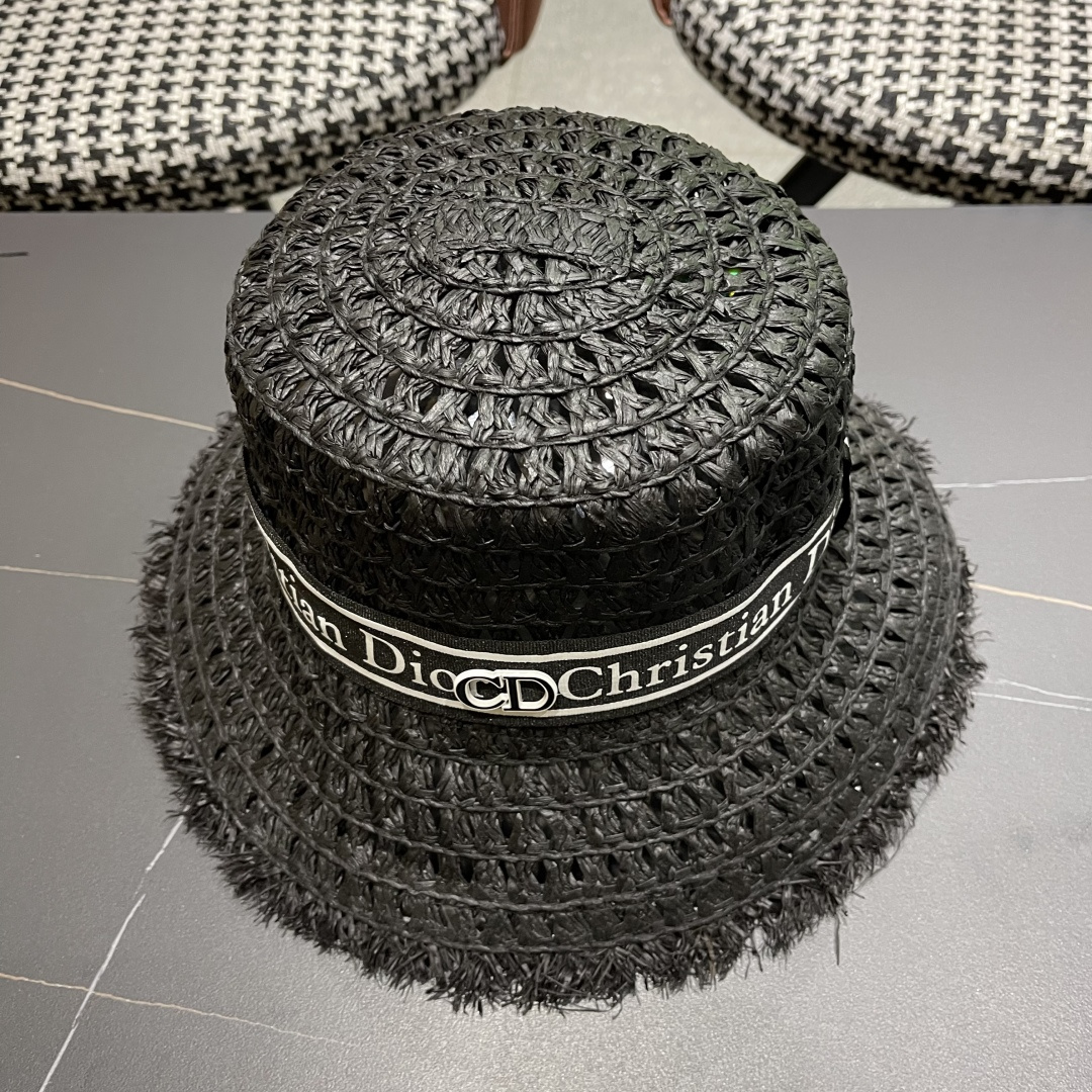  Dior迪奥网红同款田园风拉菲草帽女复古镂空毛边大檐透气
网眼防晒沙滩帽潮