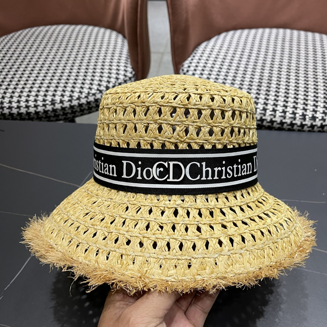  Dior迪奥网红同款田园风拉菲草帽女复古镂空毛边大檐透气
网眼防晒沙滩帽潮