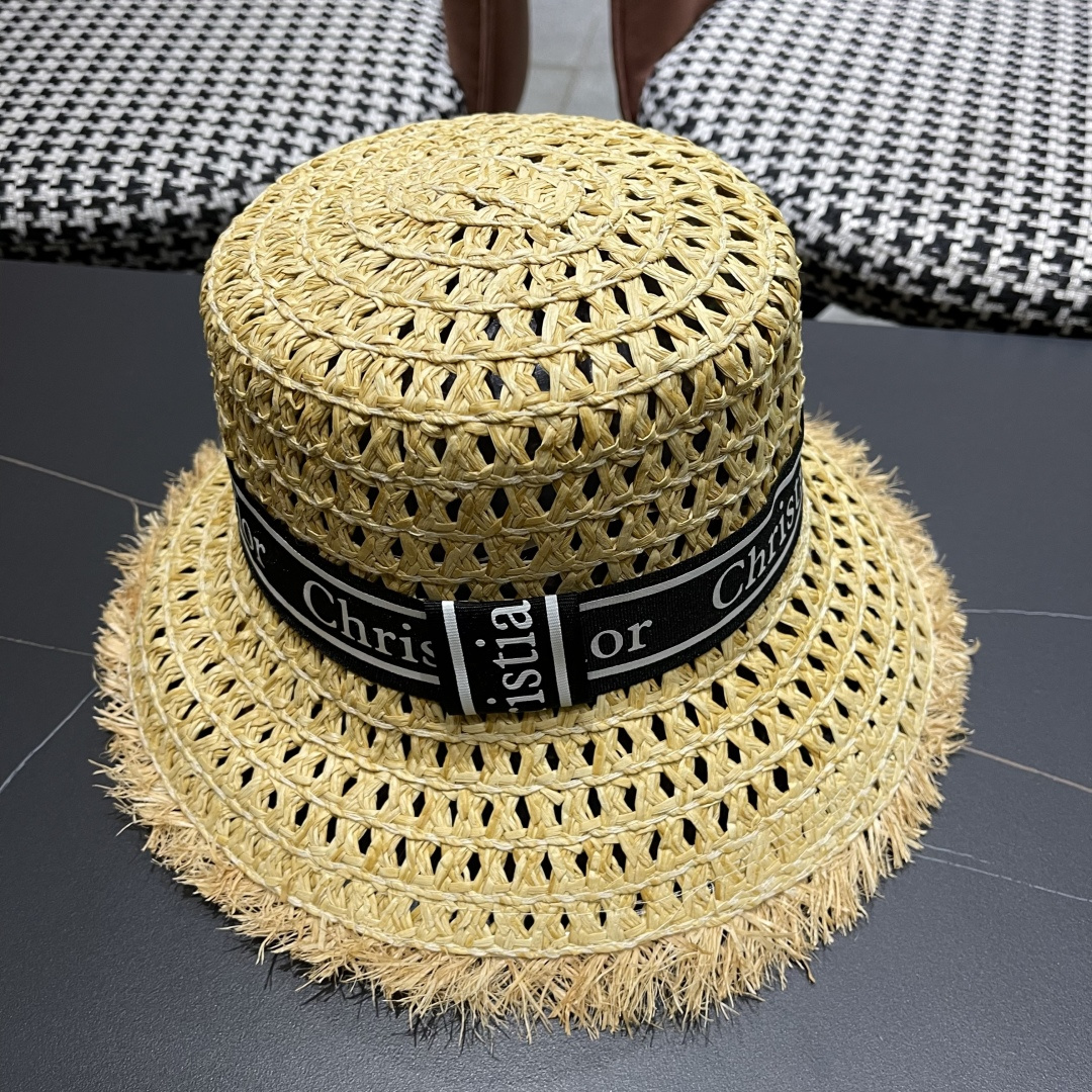  Dior迪奥网红同款田园风拉菲草帽女复古镂空毛边大檐透气
网眼防晒沙滩帽潮