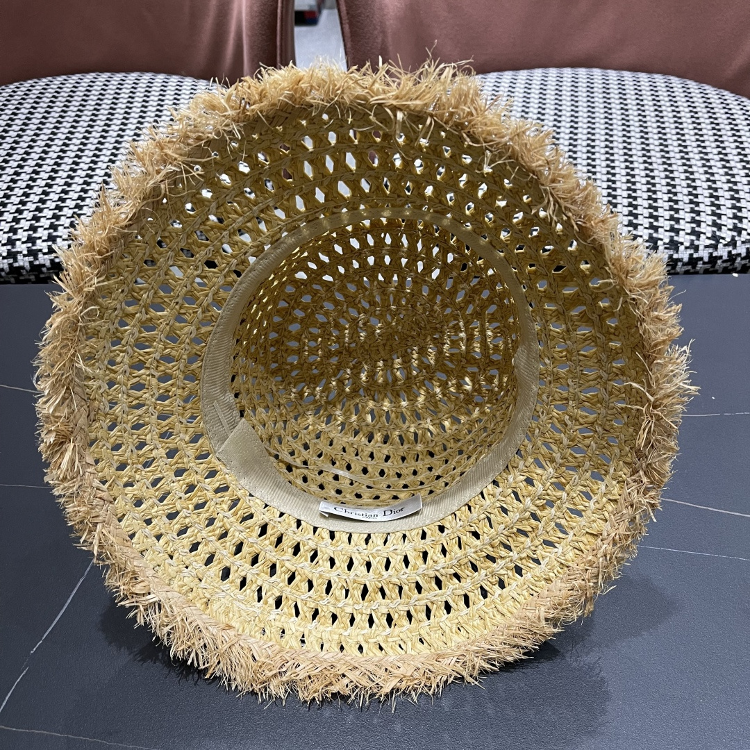  Dior迪奥网红同款田园风拉菲草帽女复古镂空毛边大檐透气
网眼防晒沙滩帽潮