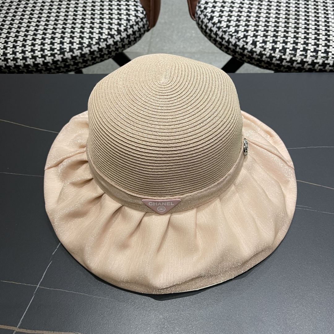  香奈儿Chanel夏季防晒帽女子 2025新款出游防紫外线大檐遮阳
脸蝴蝶结太阳渔夫帽