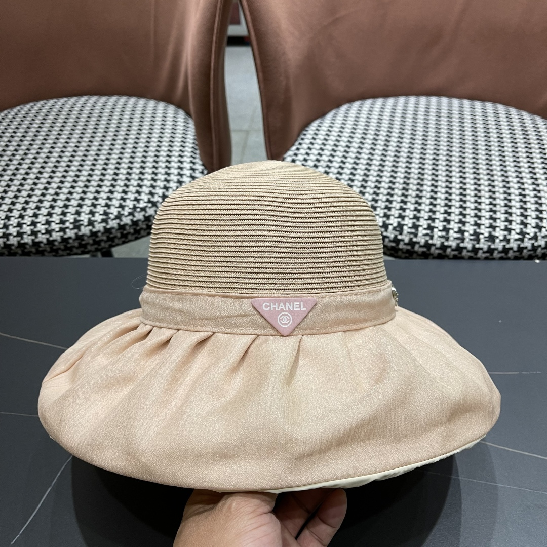  香奈儿Chanel夏季防晒帽女子 2025新款出游防紫外线大檐遮阳
脸蝴蝶结太阳渔夫帽