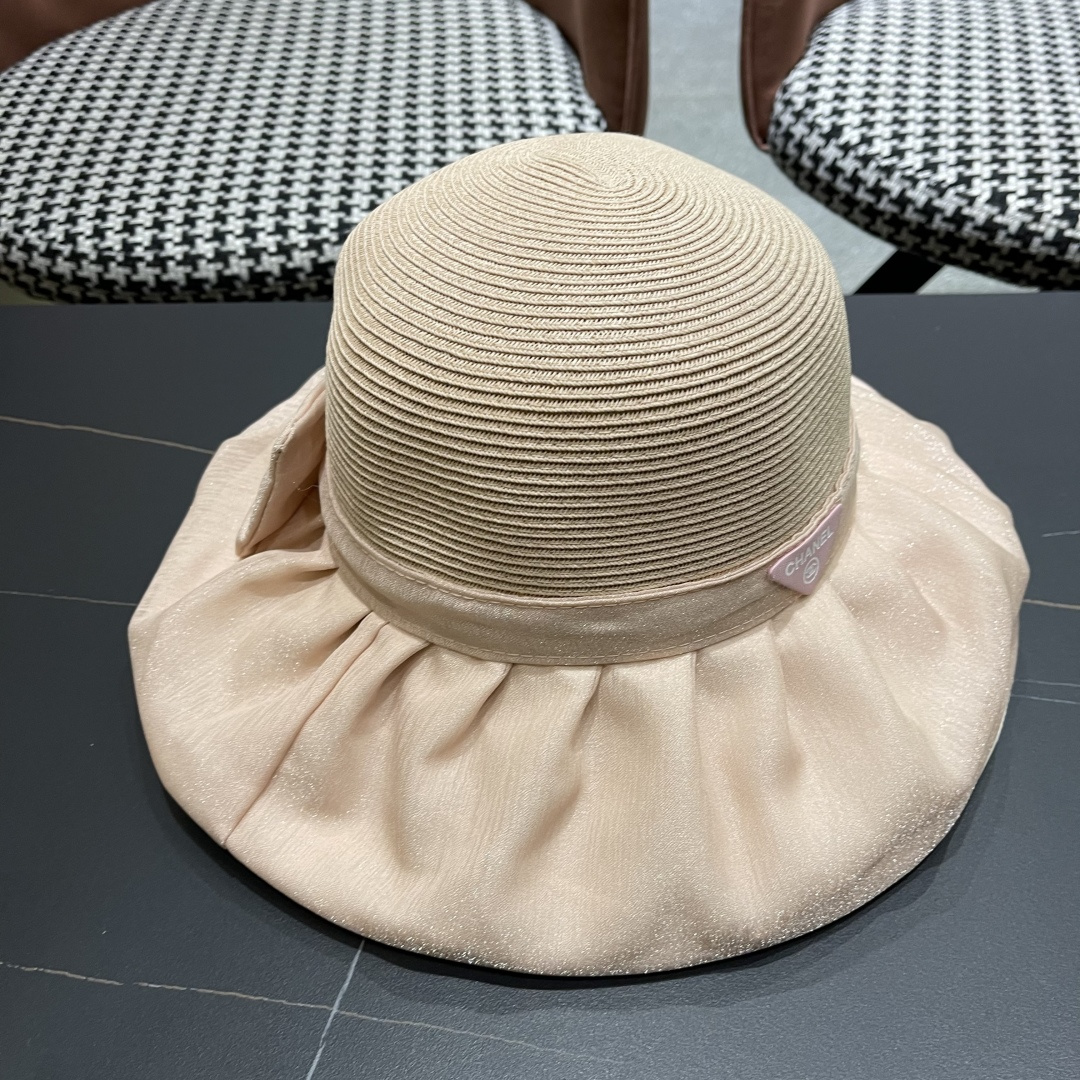  香奈儿Chanel夏季防晒帽女子 2025新款出游防紫外线大檐遮阳
脸蝴蝶结太阳渔夫帽