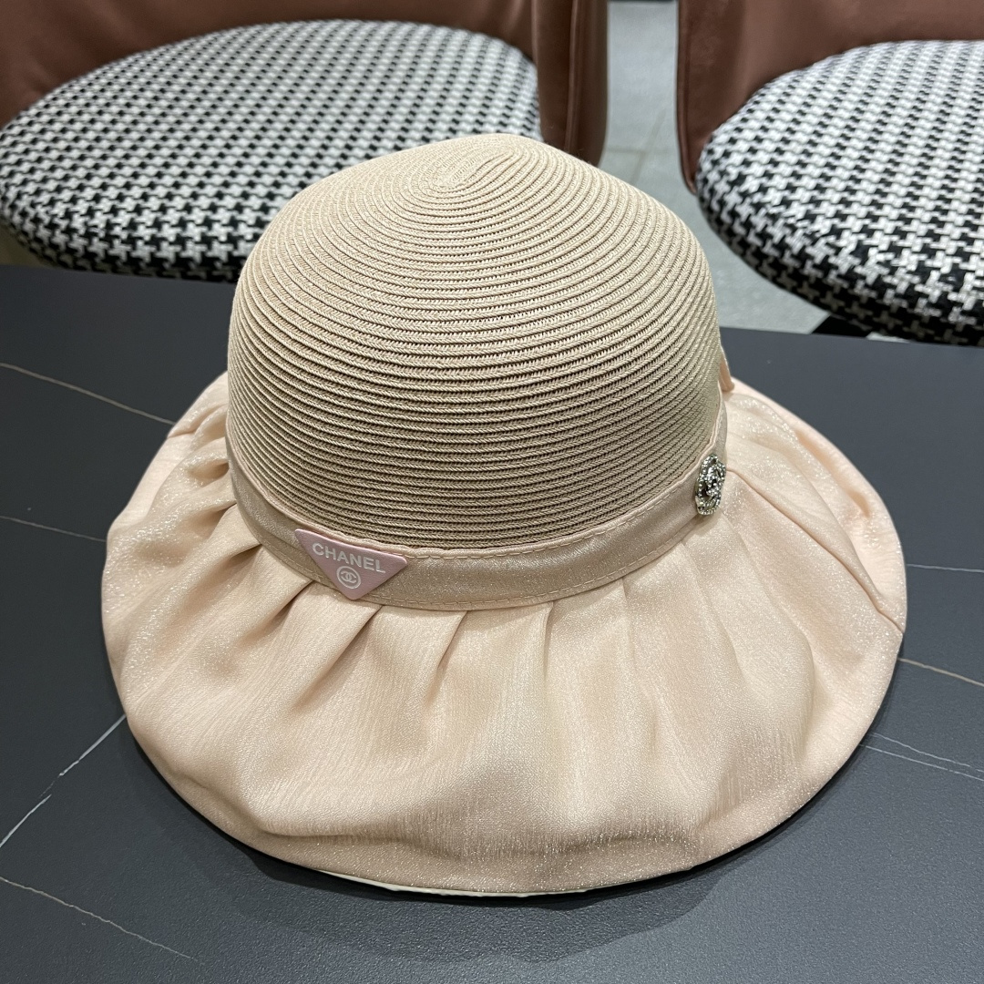  香奈儿Chanel夏季防晒帽女子 2025新款出游防紫外线大檐遮阳
脸蝴蝶结太阳渔夫帽