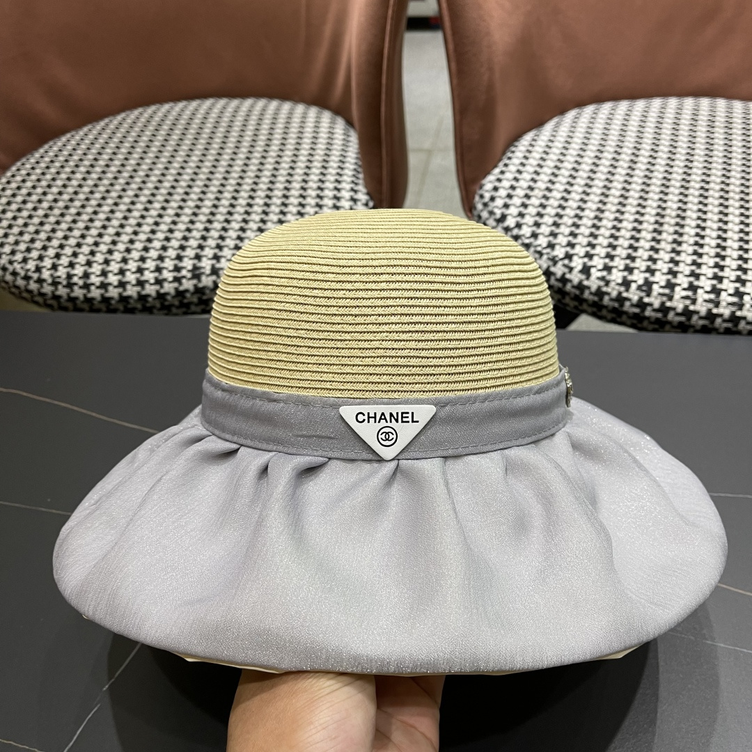  香奈儿Chanel夏季防晒帽女子 2025新款出游防紫外线大檐遮阳
脸蝴蝶结太阳渔夫帽