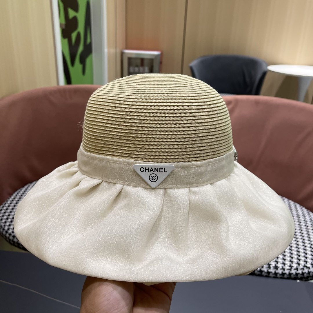  香奈儿Chanel夏季防晒帽女子 2025新款出游防紫外线大檐遮阳
脸蝴蝶结太阳渔夫帽