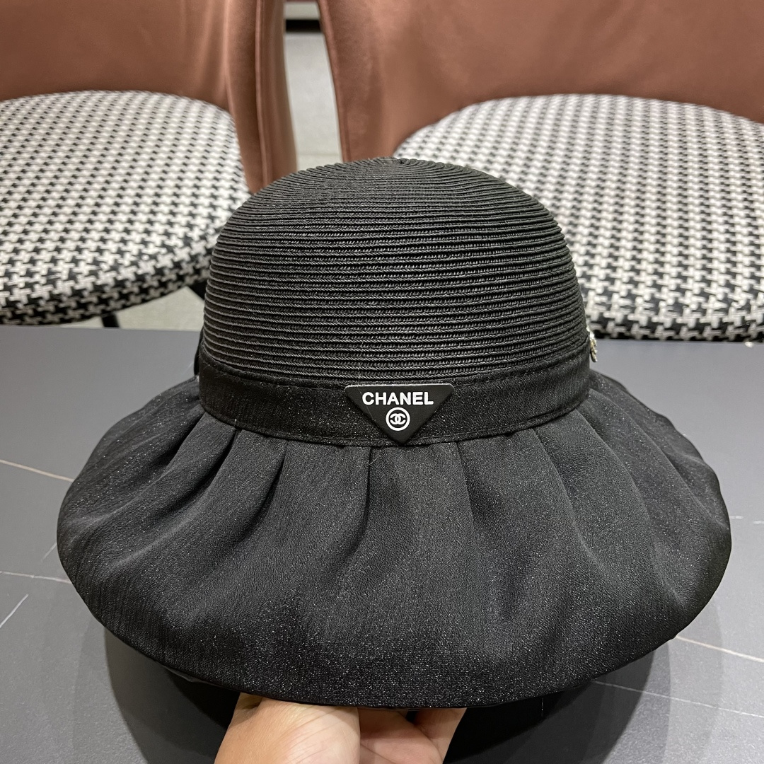  香奈儿Chanel夏季防晒帽女子 2025新款出游防紫外线大檐遮阳
脸蝴蝶结太阳渔夫帽