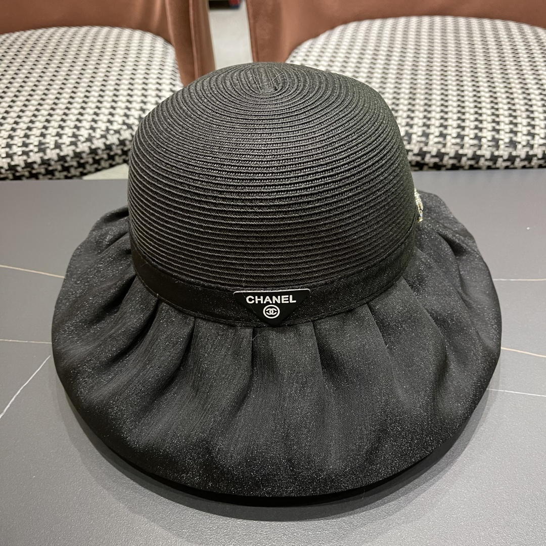  香奈儿Chanel夏季防晒帽女子 2025新款出游防紫外线大檐遮阳
脸蝴蝶结太阳渔夫帽