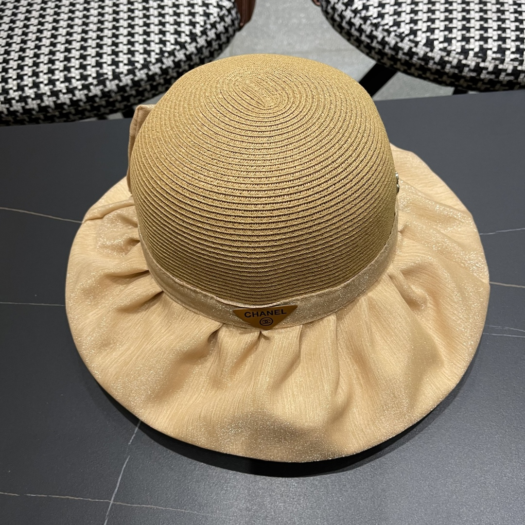  香奈儿Chanel夏季防晒帽女子 2025新款出游防紫外线大檐遮阳
脸蝴蝶结太阳渔夫帽