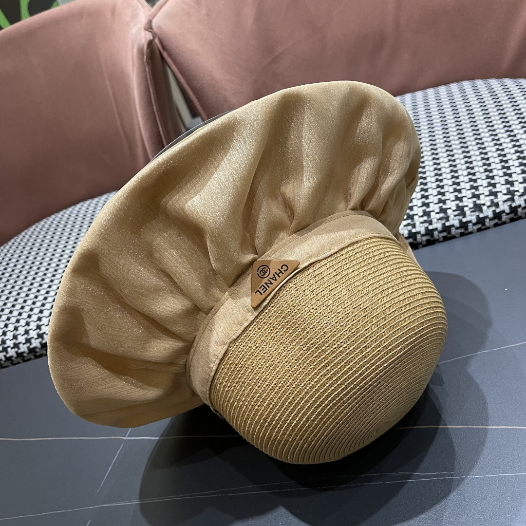  香奈儿Chanel夏季防晒帽女子 2025新款出游防紫外线大檐遮阳
脸蝴蝶结太阳渔夫帽