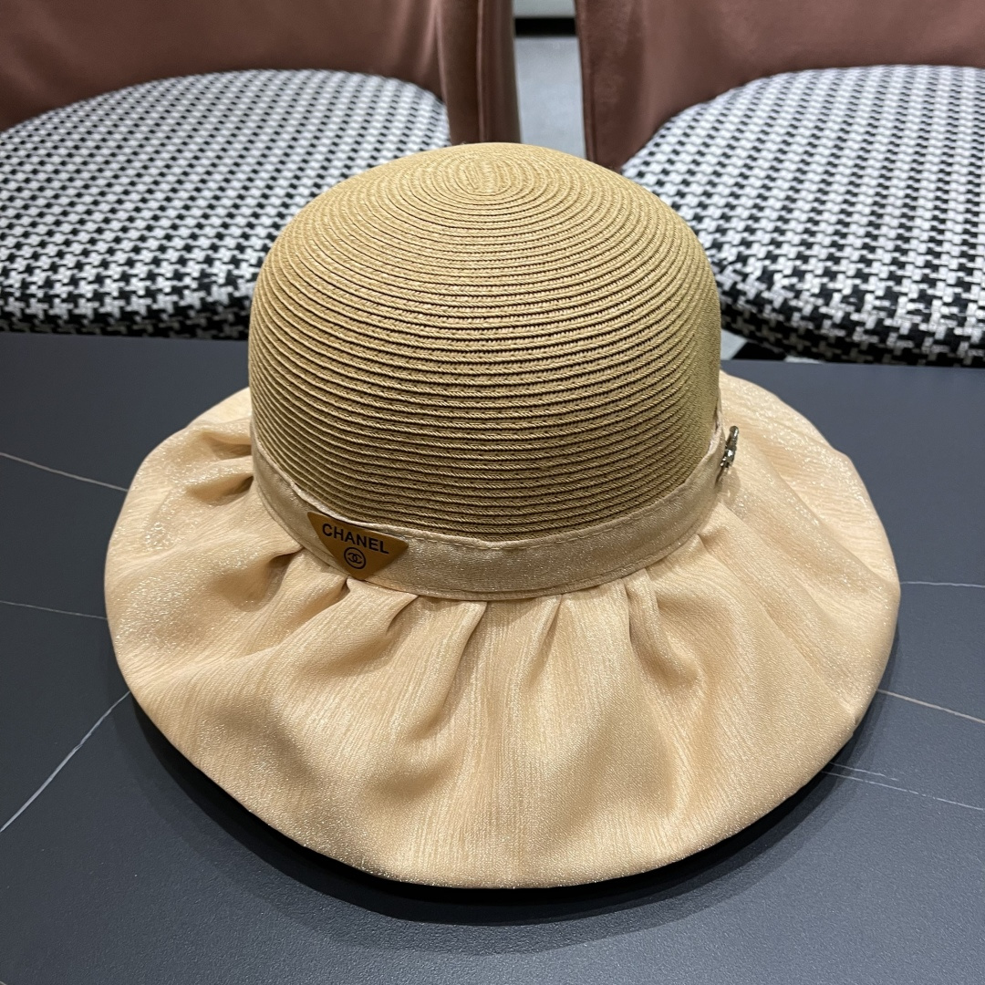  香奈儿Chanel夏季防晒帽女子 2025新款出游防紫外线大檐遮阳
脸蝴蝶结太阳渔夫帽