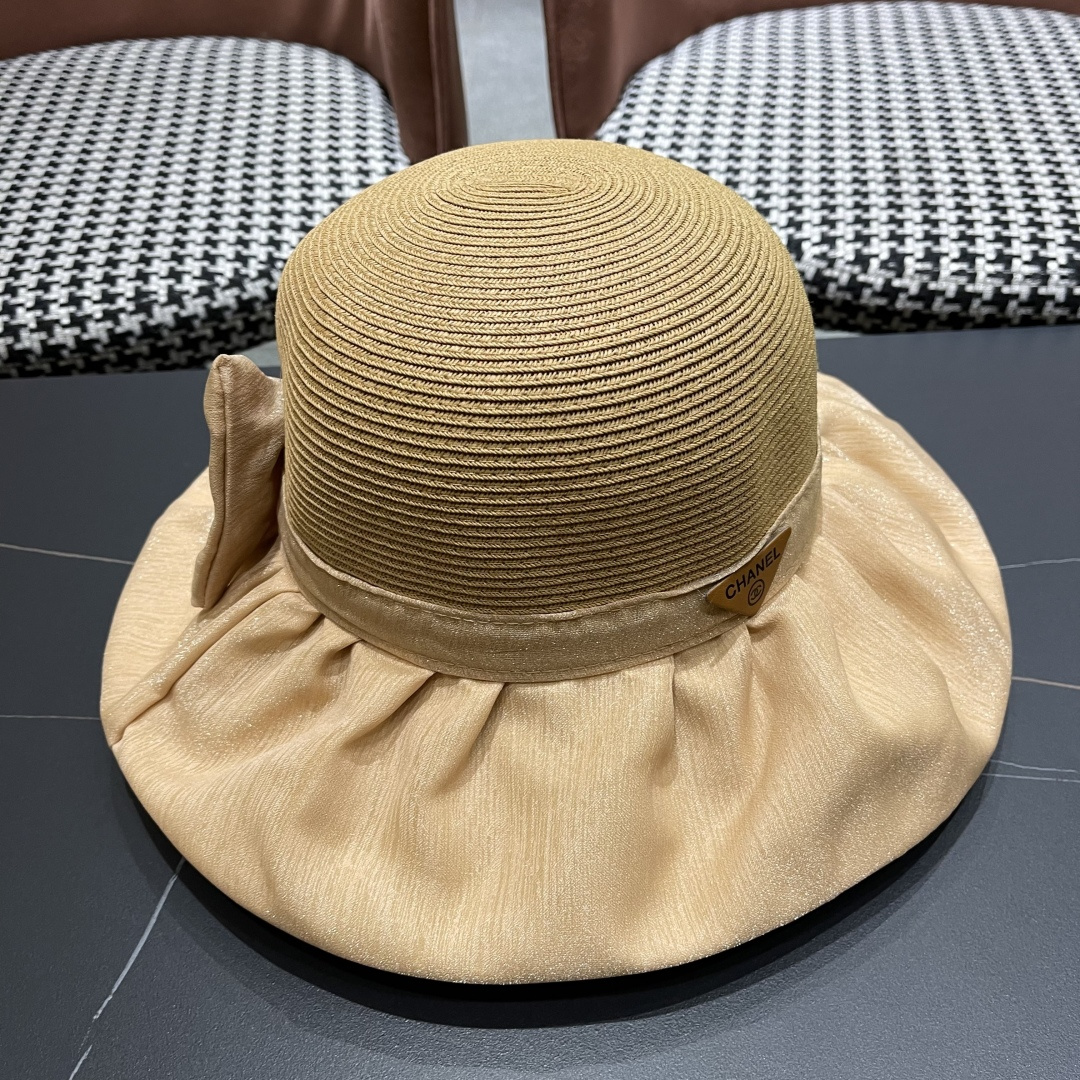  香奈儿Chanel夏季防晒帽女子 2025新款出游防紫外线大檐遮阳
脸蝴蝶结太阳渔夫帽