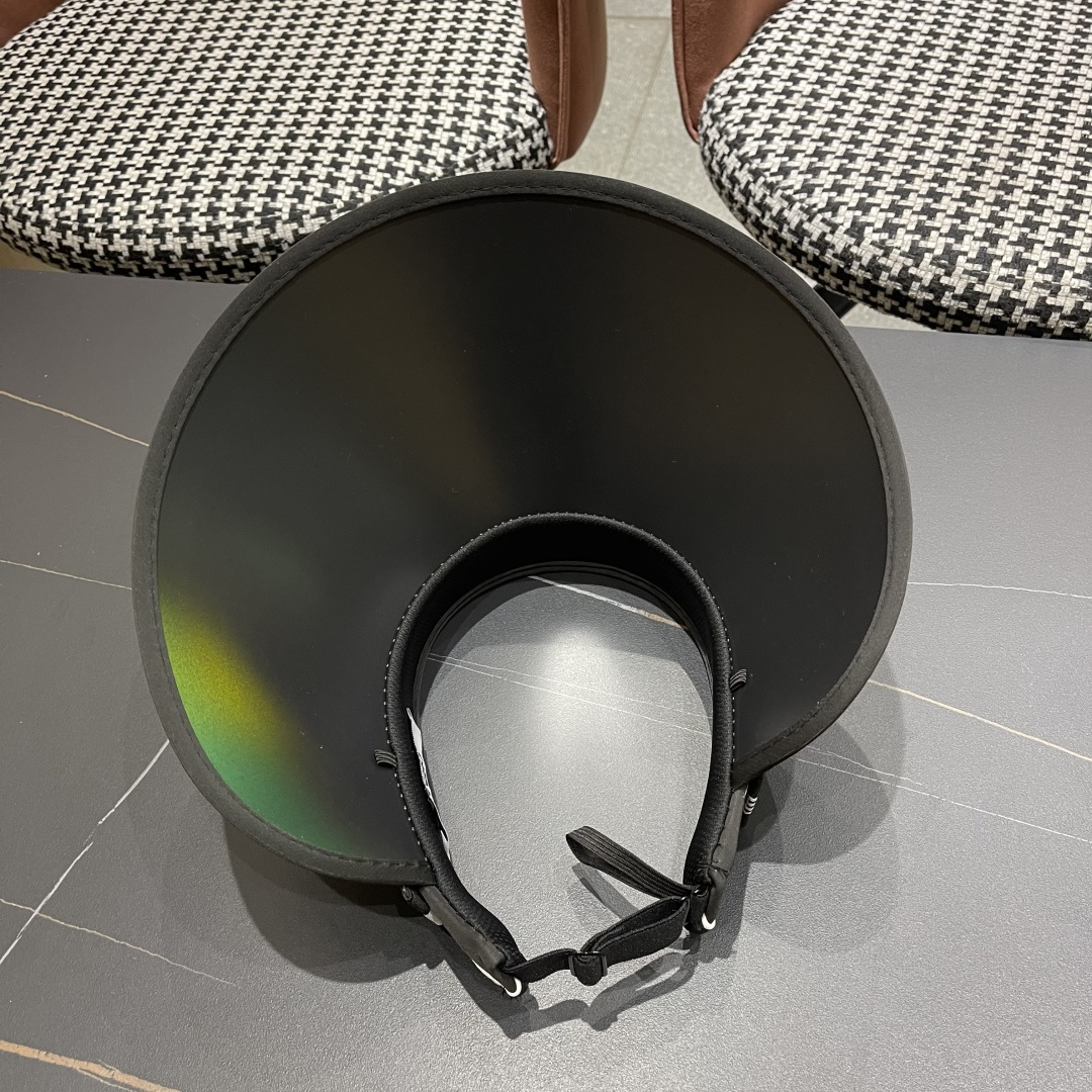  香奈儿Chanel遮阳帽女夏季韩版潮防紫外线户外骑车时尚空
顶大沿薄款防晒帽