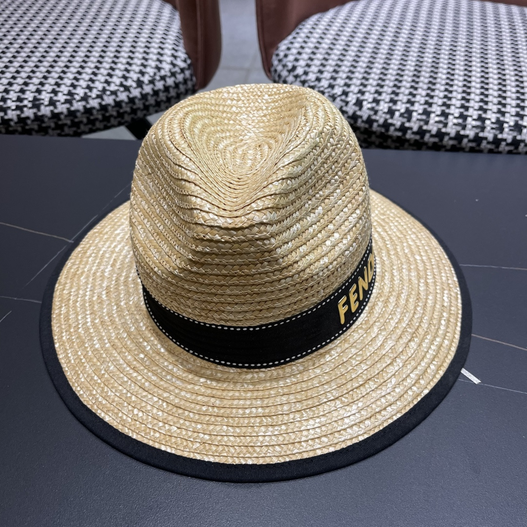  芬迪FENDI大帽檐麦秆爵士草帽女夏新款海边防晒遮阳巴拿马
法式复古草编帽子
