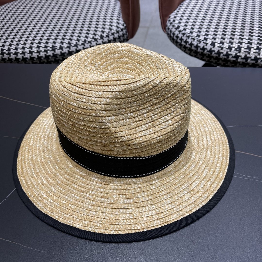  芬迪FENDI大帽檐麦秆爵士草帽女夏新款海边防晒遮阳巴拿马
法式复古草编帽子
