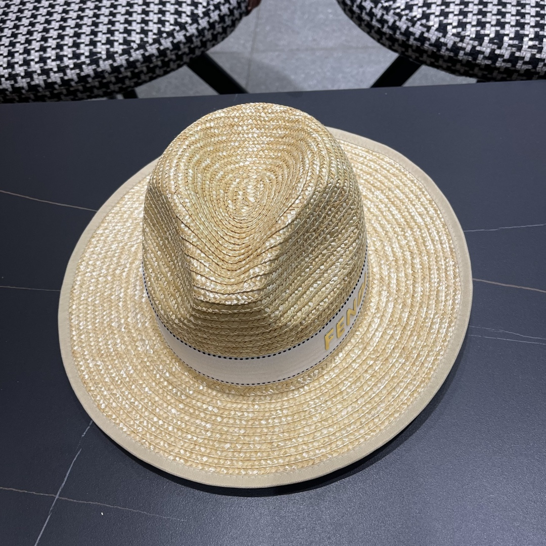  芬迪FENDI大帽檐麦秆爵士草帽女夏新款海边防晒遮阳巴拿马
法式复古草编帽子