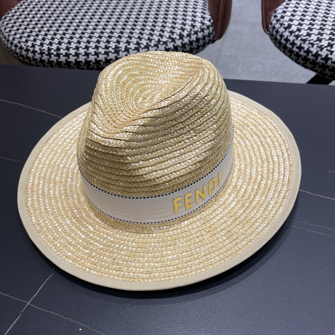  芬迪FENDI大帽檐麦秆爵士草帽女夏新款海边防晒遮阳巴拿马
法式复古草编帽子