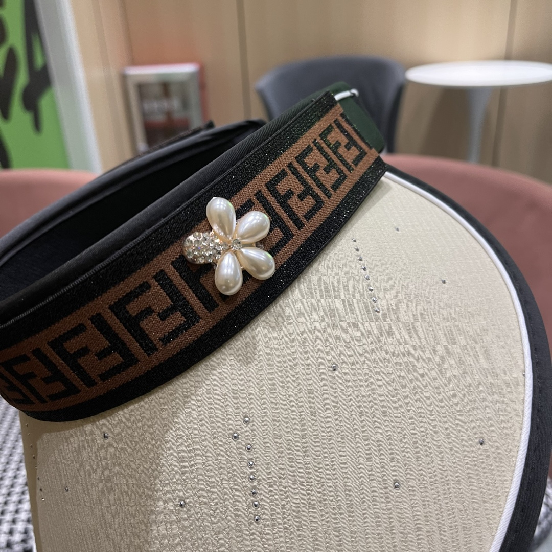  芬迪FENDI 春夏新款大帽檐空顶帽女夏季户外太阳帽网红无顶防晒
帽海边骑行遞阳帽