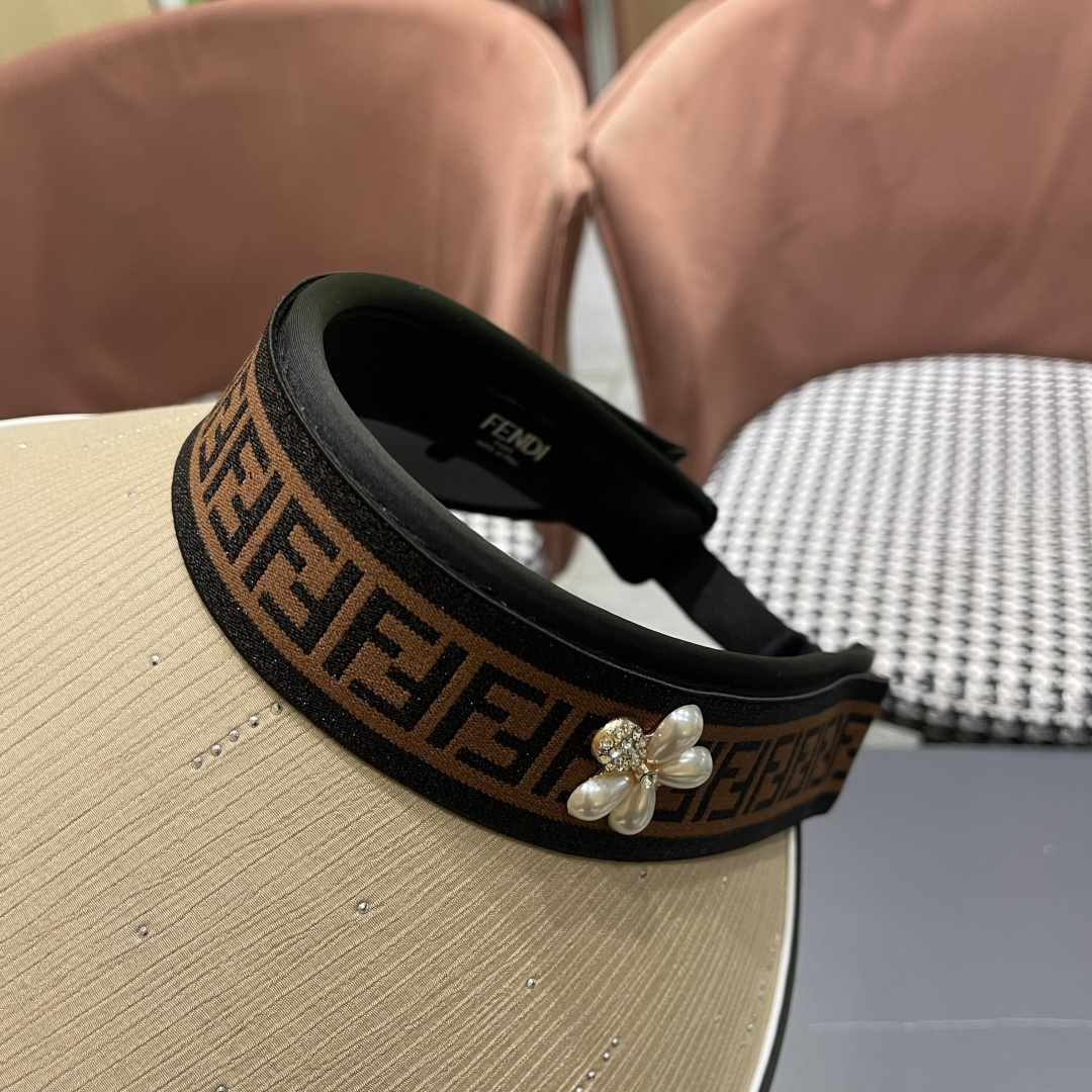  芬迪FENDI 春夏新款大帽檐空顶帽女夏季户外太阳帽网红无顶防晒
帽海边骑行遞阳帽