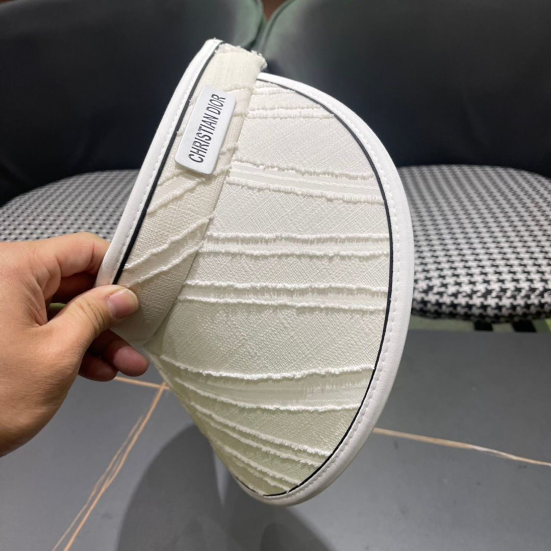  迪奥Dior 2025早春最新款空顶帽，夏天必备单品，因为真的太好搭，夏天搭配清凉夏日风情真的超