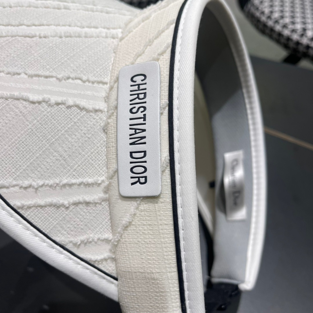  迪奥Dior 2025早春最新款空顶帽，夏天必备单品，因为真的太好搭，夏天搭配清凉夏日风情真的超