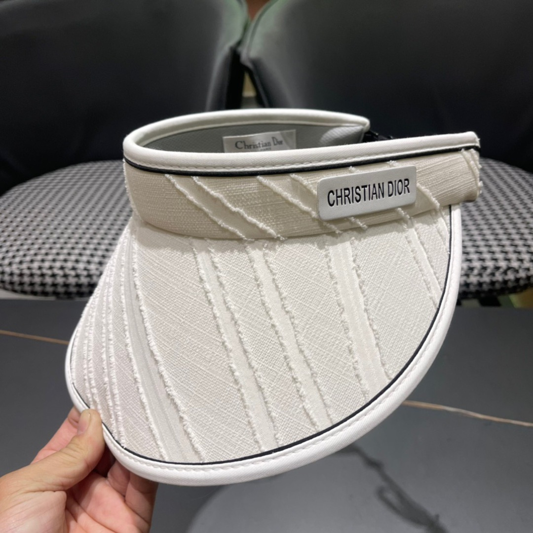  迪奥Dior 2025早春最新款空顶帽，夏天必备单品，因为真的太好搭，夏天搭配清凉夏日风情真的超