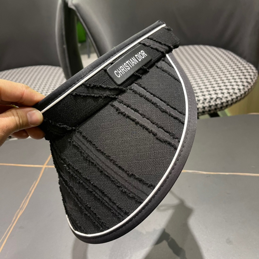  迪奥Dior 2025早春最新款空顶帽，夏天必备单品，因为真的太好搭，夏天搭配清凉夏日风情真的超