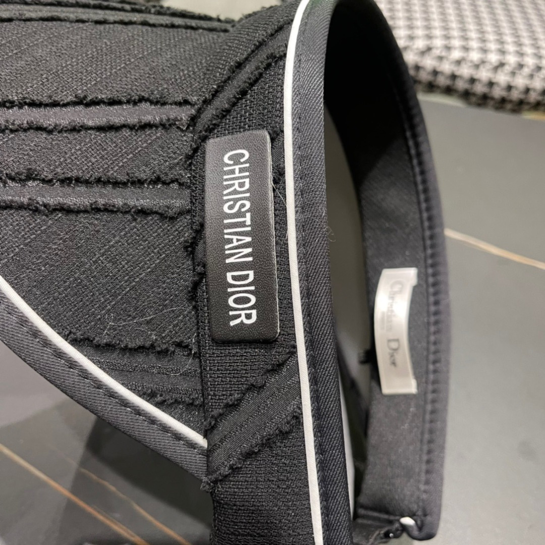  迪奥Dior 2025早春最新款空顶帽，夏天必备单品，因为真的太好搭，夏天搭配清凉夏日风情真的超