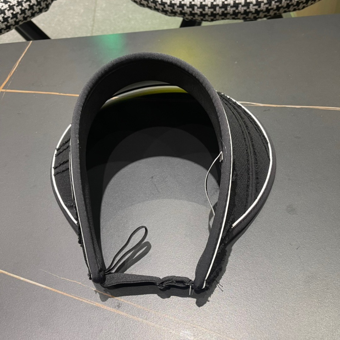  迪奥Dior 2025早春最新款空顶帽，夏天必备单品，因为真的太好搭，夏天搭配清凉夏日风情真的超