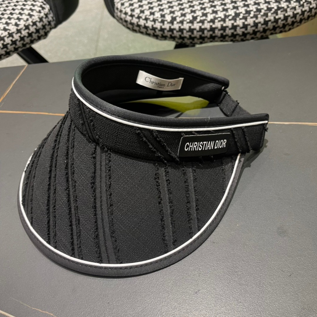 NO:348466,Dior Dior 2025 early spring latest empty top hat, a must-have item in summer, because it is really easy to match, summer with cool summer style, really super hat, straw hat, fisherman hat, baseball hat, hat, dior, dior, espadrilles, hats迪奥Dior 2025早春最新款空顶帽,夏天必备单品,因为真的太好搭,夏天搭配清凉夏日风情真的超帽子草帽渔夫帽棒球帽,帽子,dior,dior,espadrilles,hats,hat