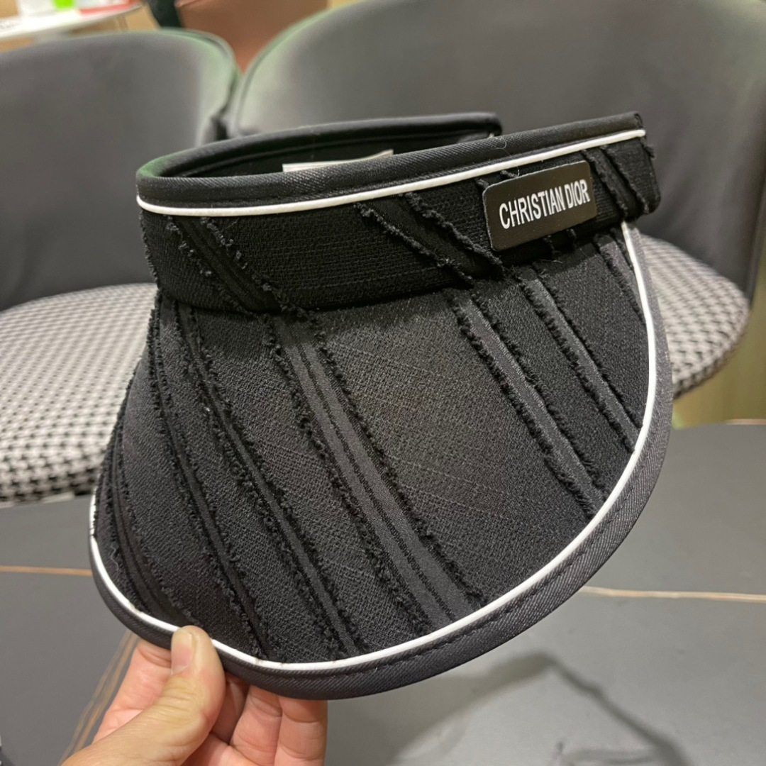  迪奥Dior 2025早春最新款空顶帽，夏天必备单品，因为真的太好搭，夏天搭配清凉夏日风情真的超