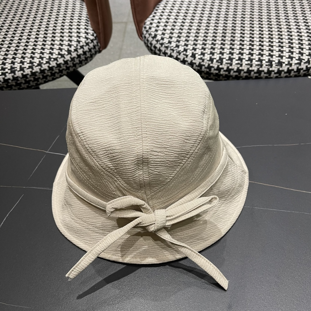  蒙口Moncler渔夫帽子女春夏2025新款高品质蝴
蝶结显脸小防晒遮