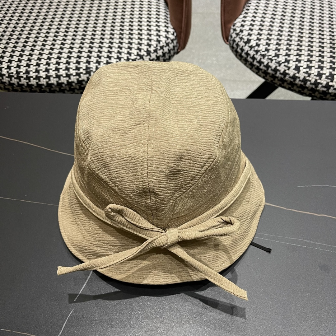  蒙口Moncler渔夫帽子女春夏2025新款高品质蝴
蝶结显脸小防晒遮