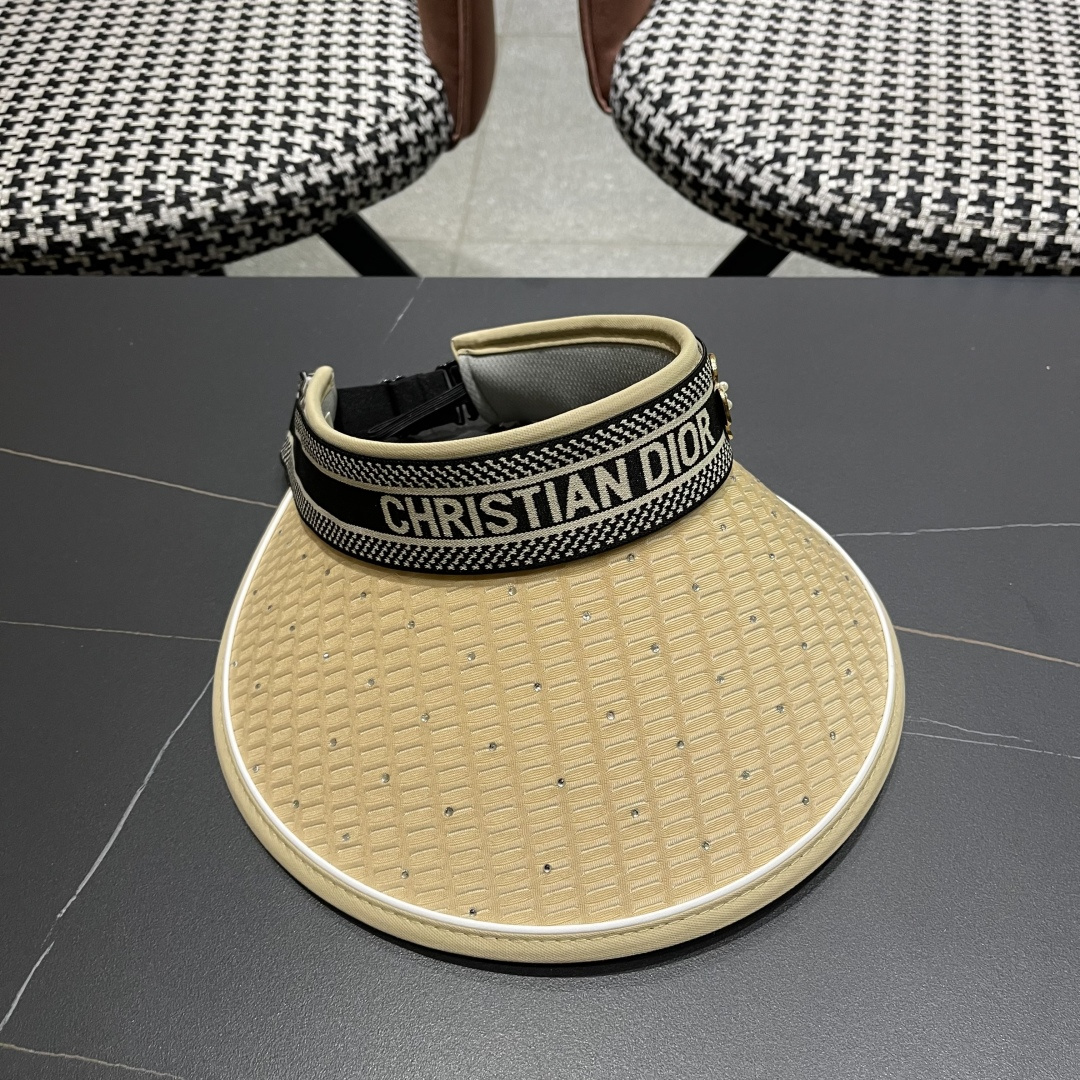 迪奥Dior新款女夏季闪亮水钻空顶遮阳帽百搭优雅出游发
箍帽防紫外线防晒帽