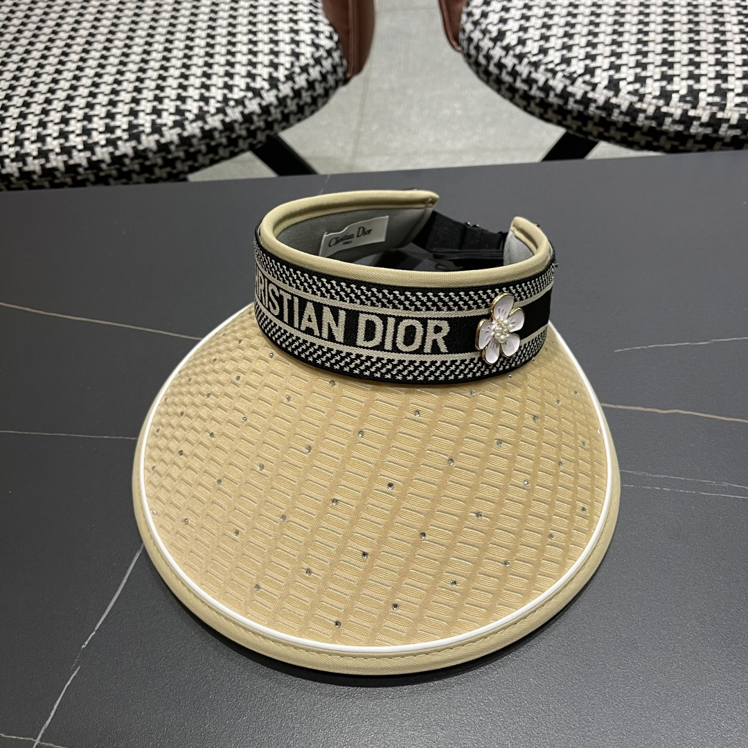 迪奥Dior新款女夏季闪亮水钻空顶遮阳帽百搭优雅出游发
箍帽防紫外线防晒帽