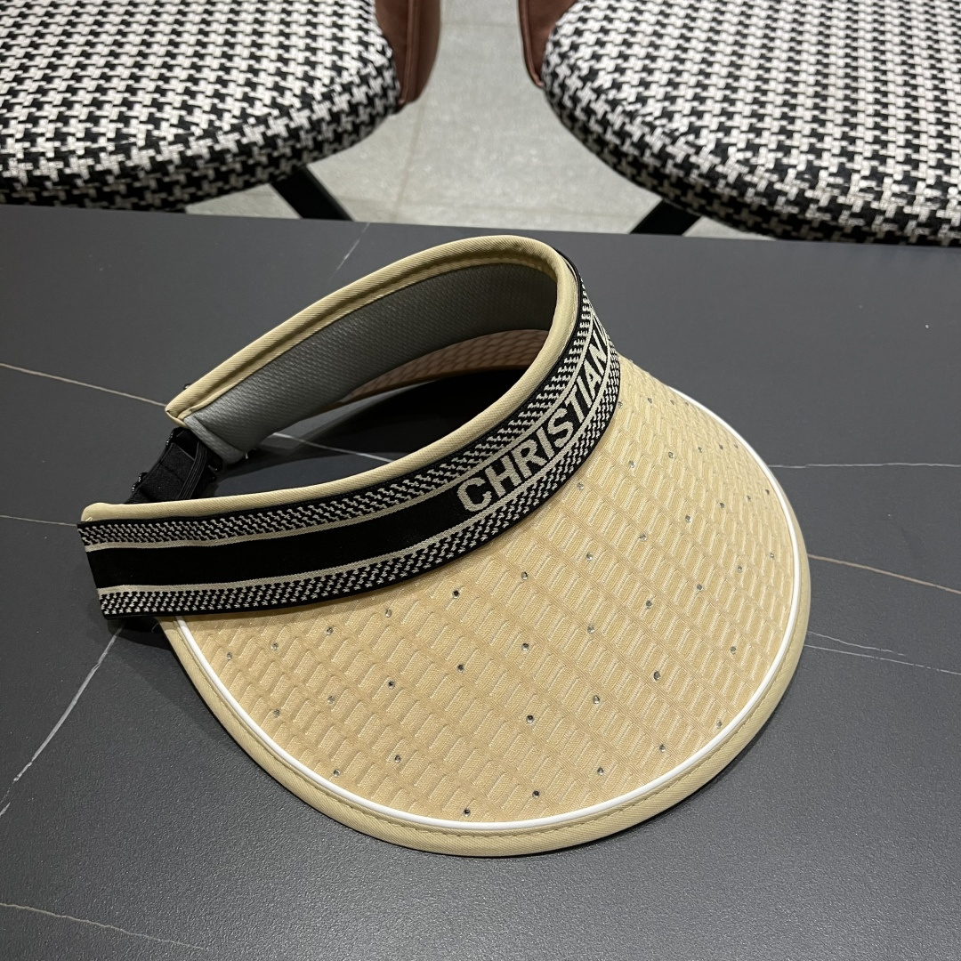 迪奥Dior新款女夏季闪亮水钻空顶遮阳帽百搭优雅出游发
箍帽防紫外线防晒帽