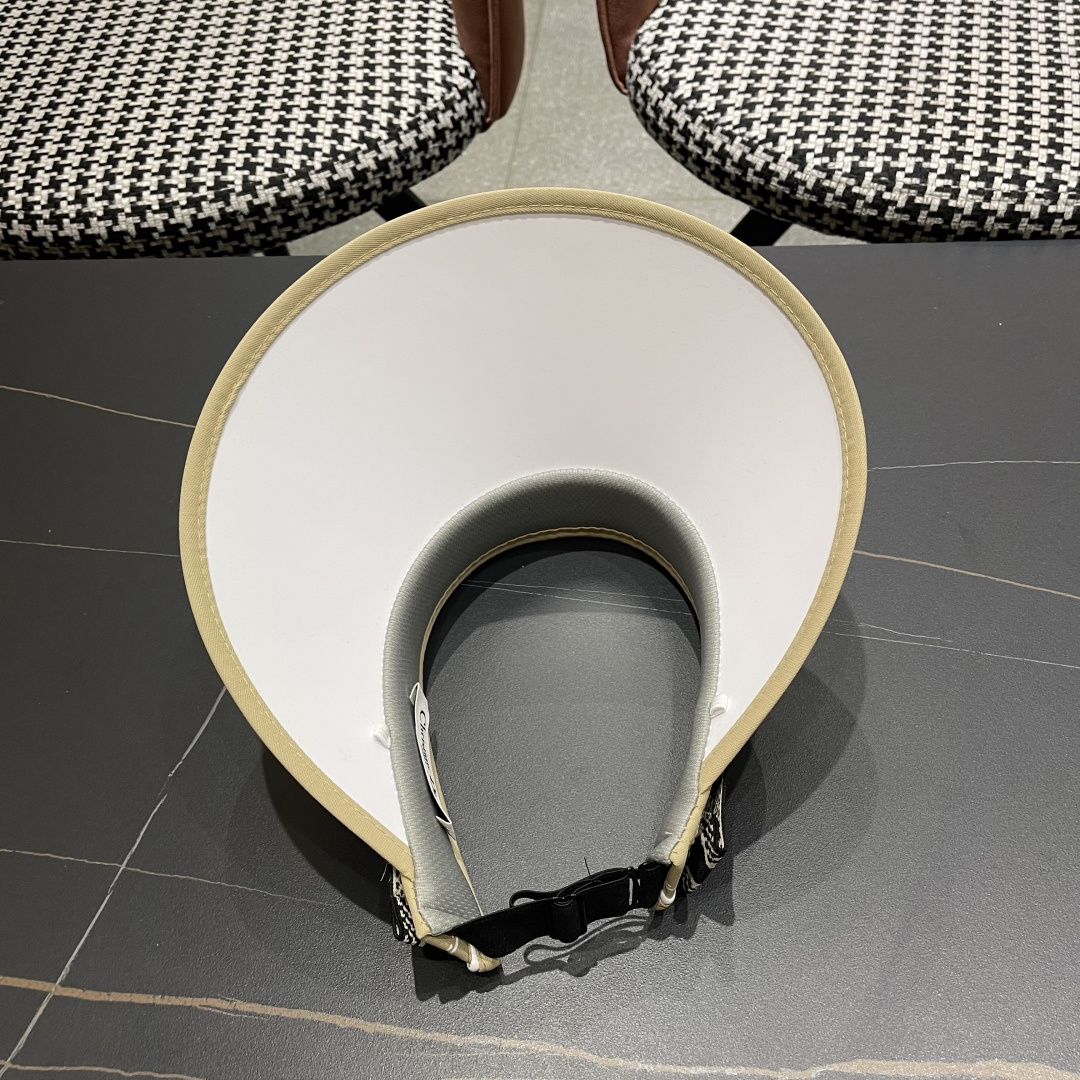 迪奥Dior新款女夏季闪亮水钻空顶遮阳帽百搭优雅出游发
箍帽防紫外线防晒帽