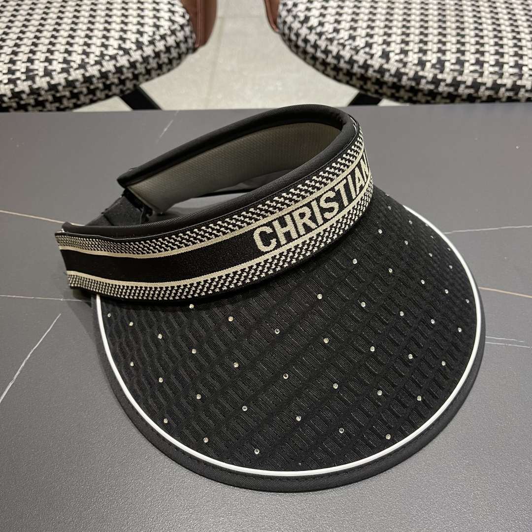 迪奥Dior新款女夏季闪亮水钻空顶遮阳帽百搭优雅出游发
箍帽防紫外线防晒帽