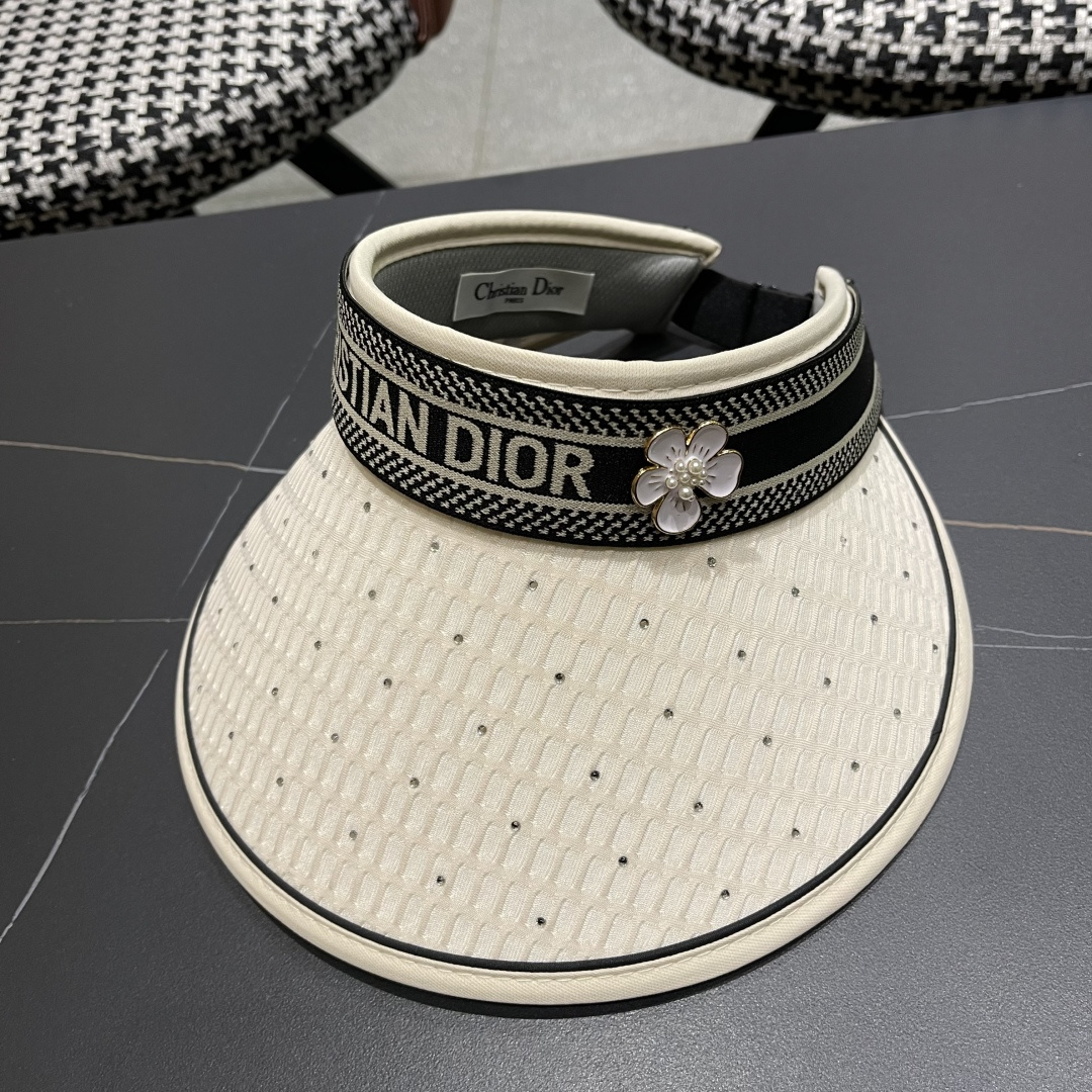 迪奥Dior新款女夏季闪亮水钻空顶遮阳帽百搭优雅出游发
箍帽防紫外线防晒帽