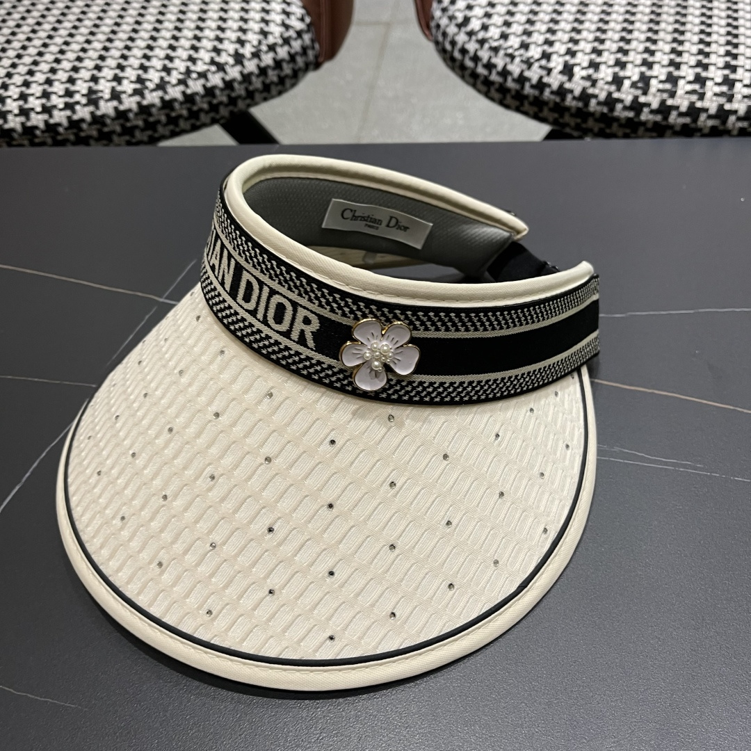 NO:348486,Dior Dior new women's summer shiny rhinestones empty top sun hat versatile and elegant traveling, hoop hat, UV sun protection hat, straw hat, fisherman hat, baseball hat, hat, dior, dior, espadrilles, hats迪奥Dior新款女夏季闪亮水钻空顶遮阳帽百搭优雅出游发 箍帽防紫外线防晒帽帽子草帽渔夫帽棒球帽,帽子,dior,dior,espadrilles,hats,hat