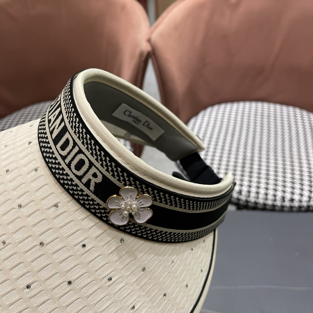 迪奥Dior新款女夏季闪亮水钻空顶遮阳帽百搭优雅出游发
箍帽防紫外线防晒帽