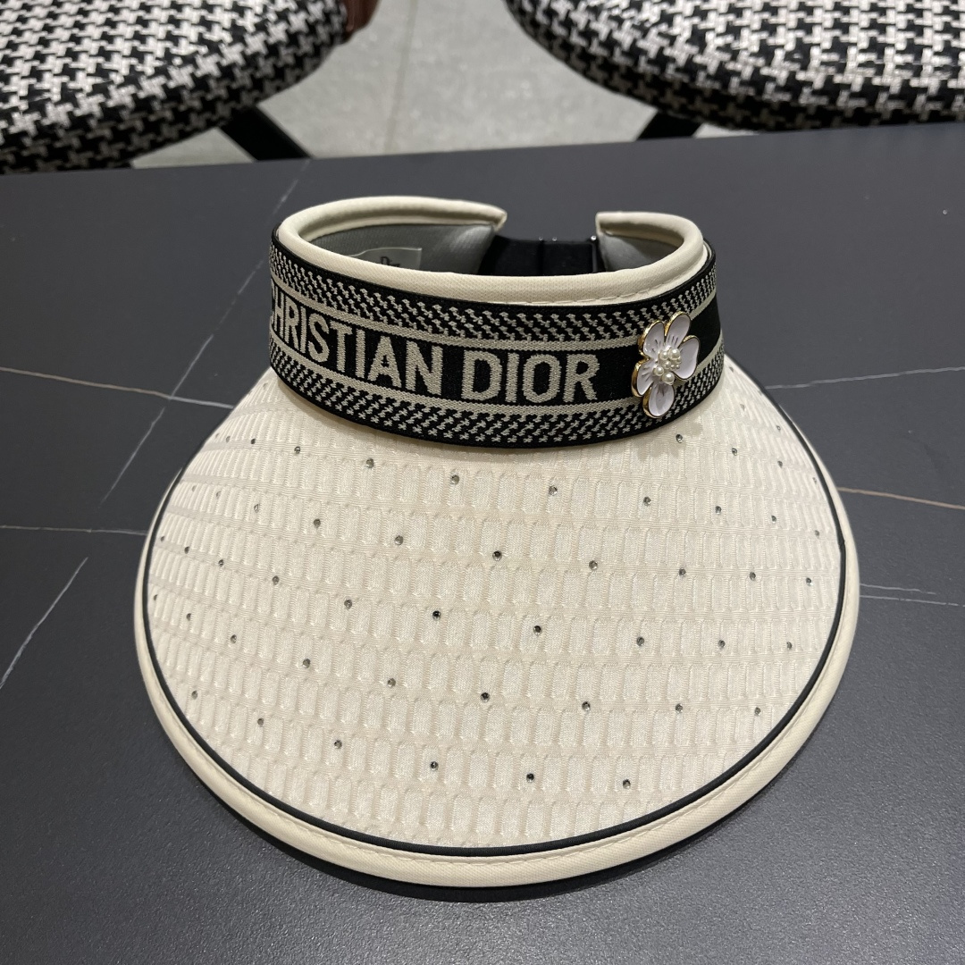 迪奥Dior新款女夏季闪亮水钻空顶遮阳帽百搭优雅出游发
箍帽防紫外线防晒帽