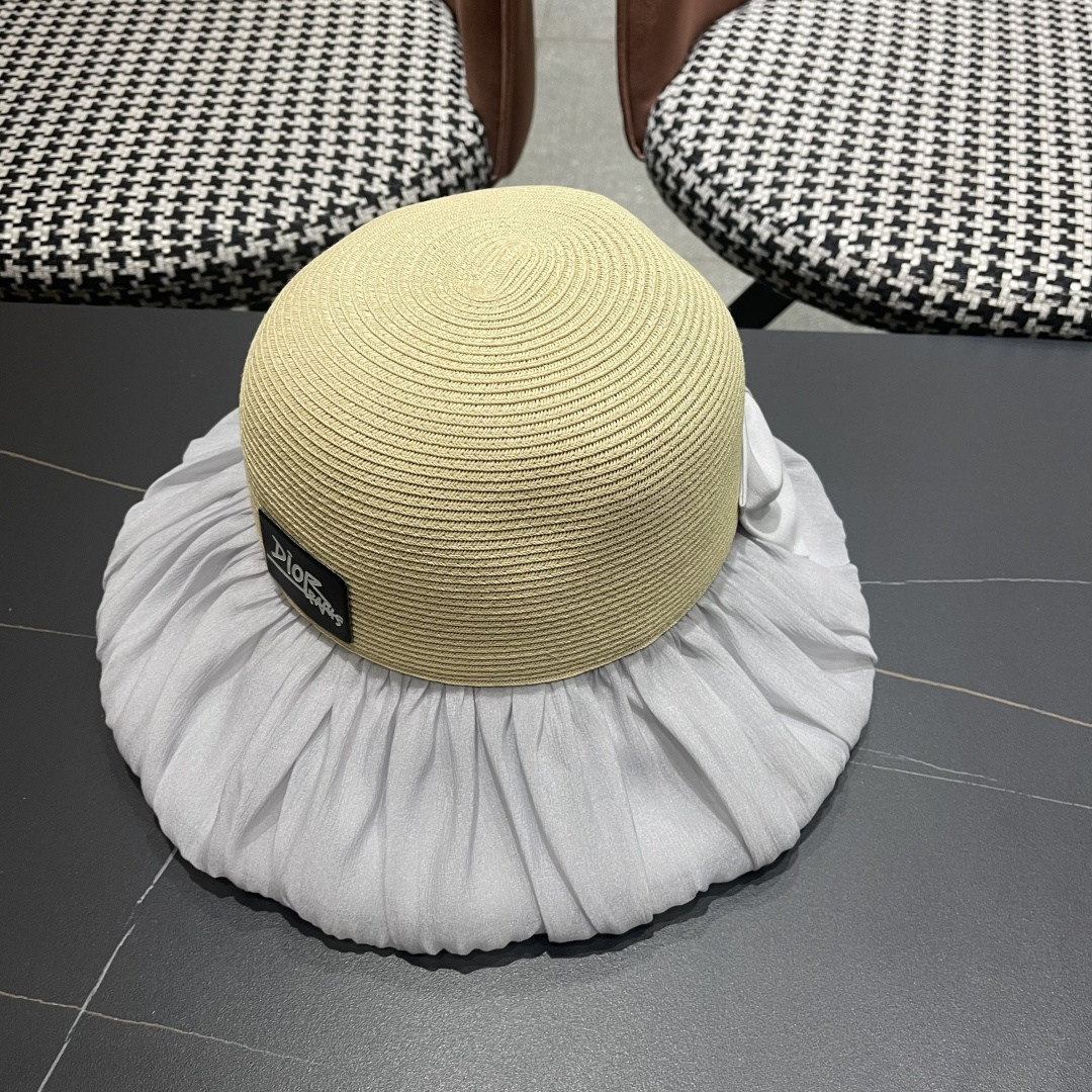 迪奥Dior大檐防晒盆帽渔夫帽防紫外线太阳帽韩版
优雅蝴蝶结遮阳草帽女夏季