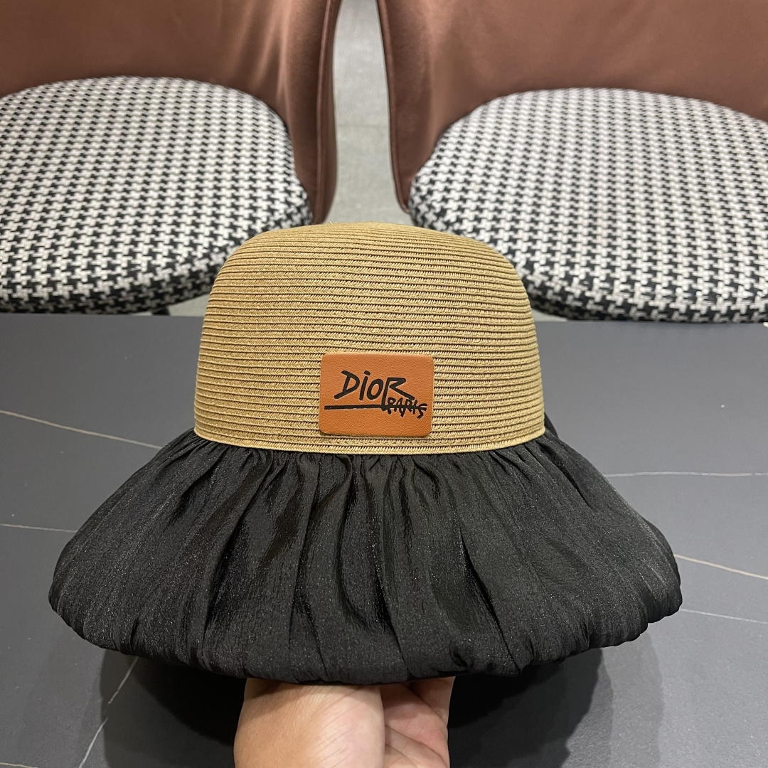 迪奥Dior大檐防晒盆帽渔夫帽防紫外线太阳帽韩版
优雅蝴蝶结遮阳草帽女夏季