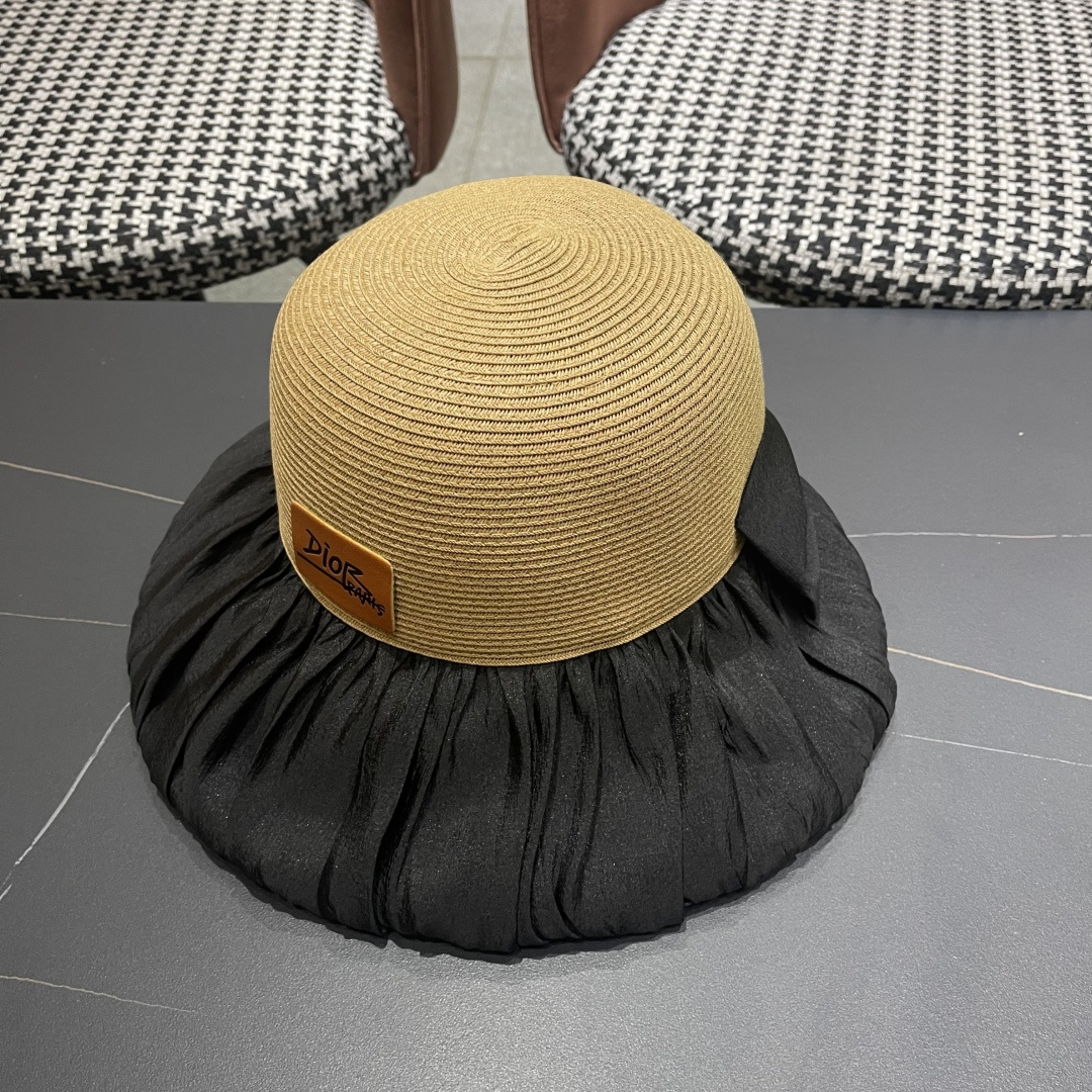 迪奥Dior大檐防晒盆帽渔夫帽防紫外线太阳帽韩版
优雅蝴蝶结遮阳草帽女夏季