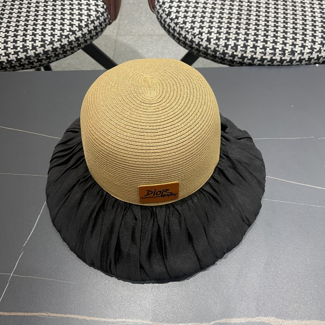 迪奥Dior大檐防晒盆帽渔夫帽防紫外线太阳帽韩版
优雅蝴蝶结遮阳草帽女夏季