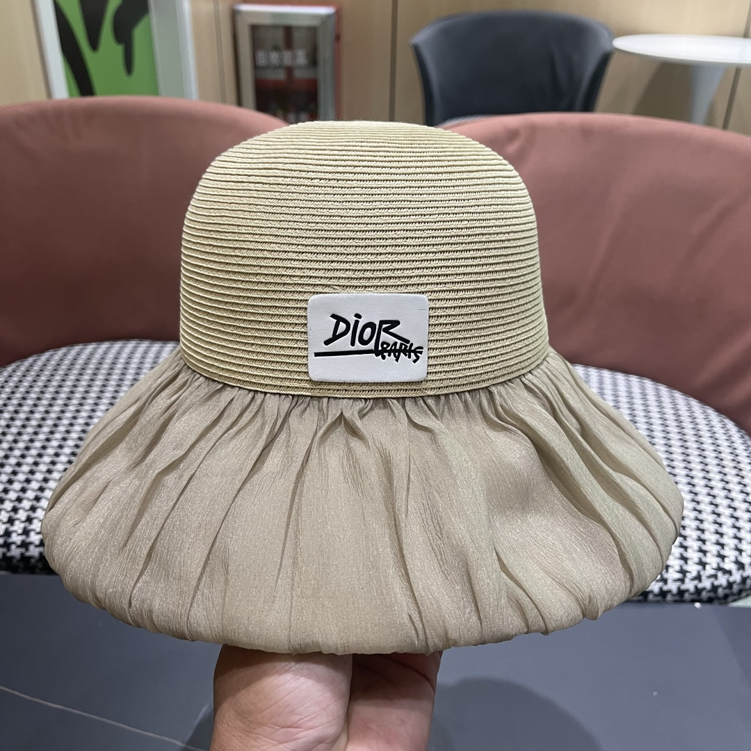 迪奥Dior大檐防晒盆帽渔夫帽防紫外线太阳帽韩版
优雅蝴蝶结遮阳草帽女夏季