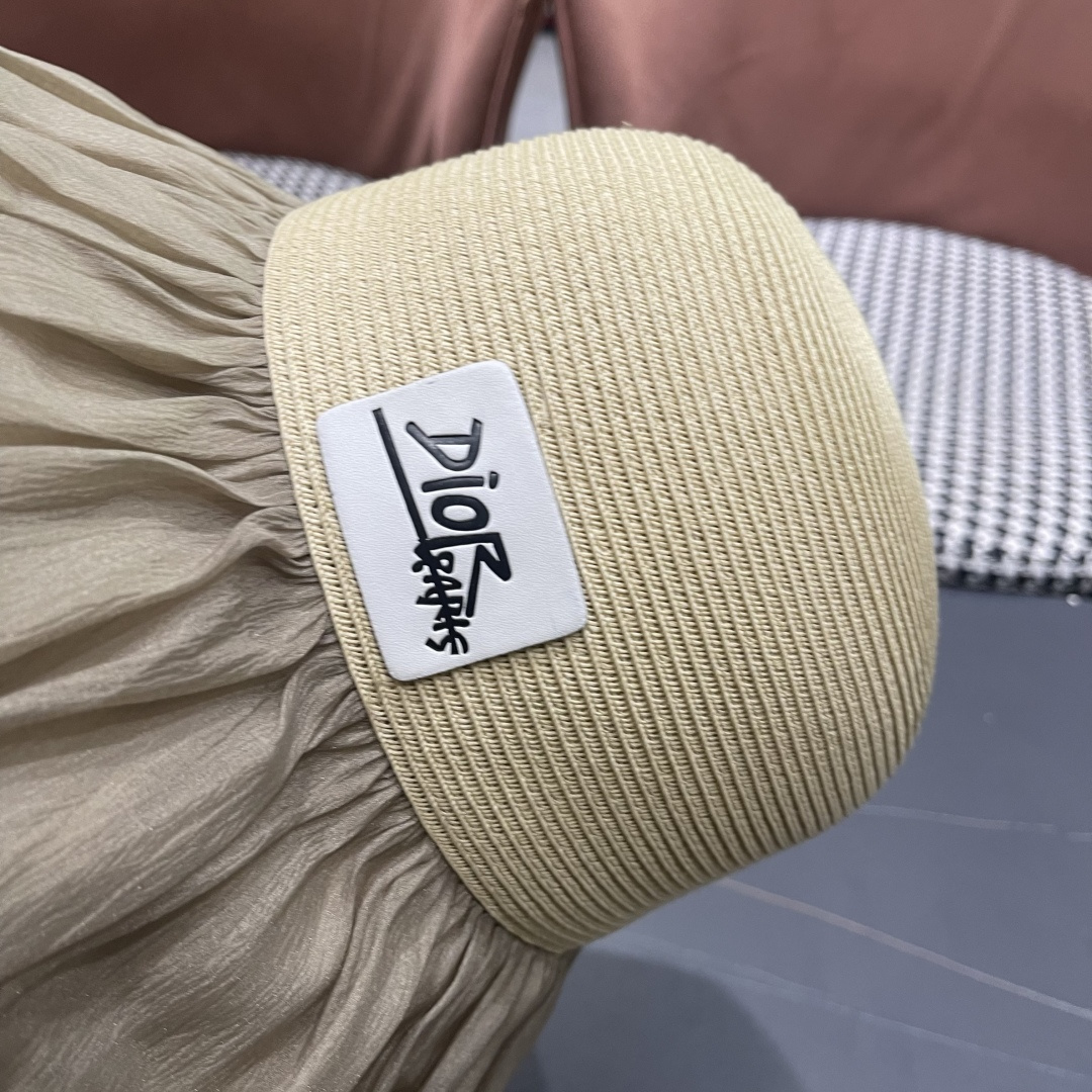 迪奥Dior大檐防晒盆帽渔夫帽防紫外线太阳帽韩版
优雅蝴蝶结遮阳草帽女夏季